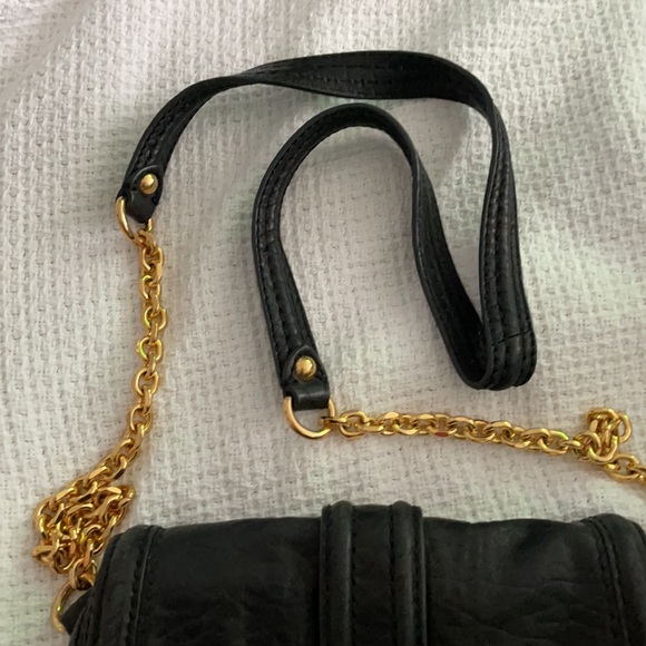 Juicy Leather Crossbody - Picture 3 of 5